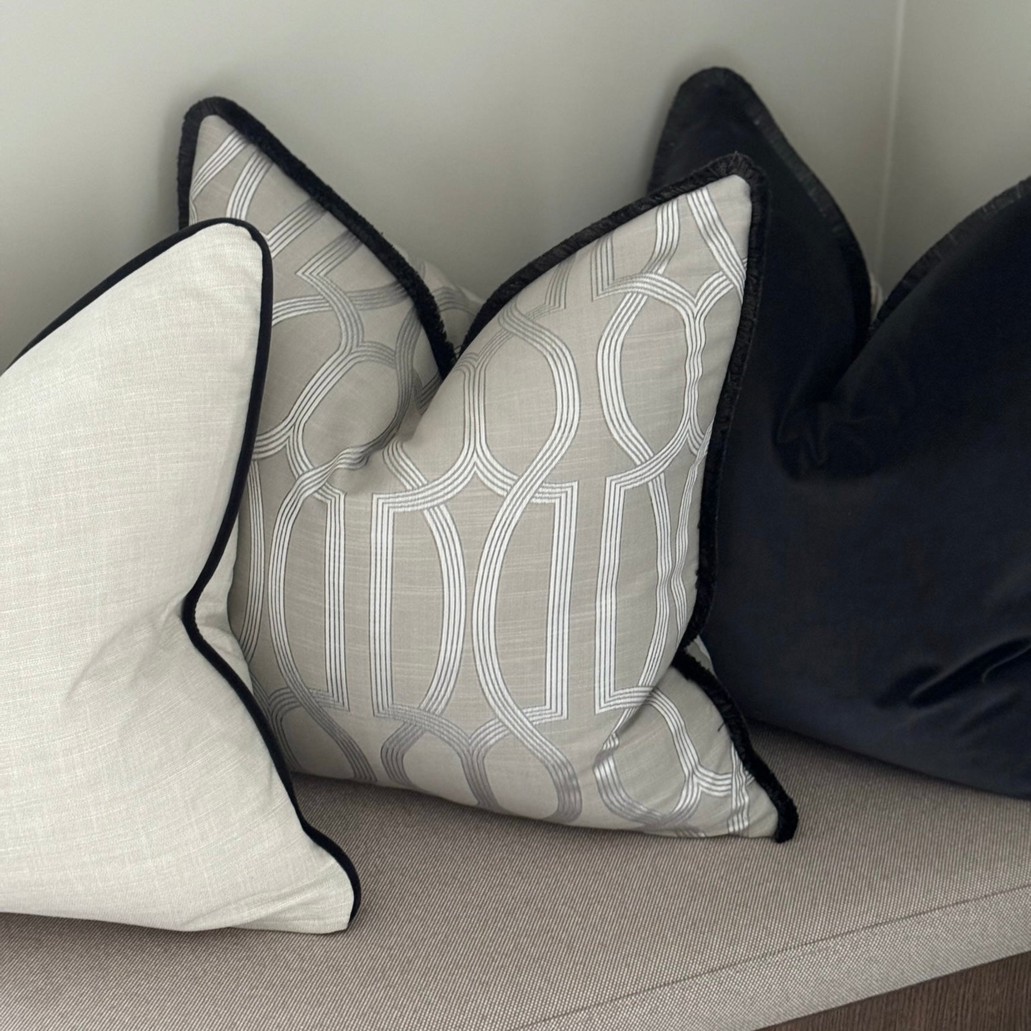 Axelle Kort Fryns Gråsort