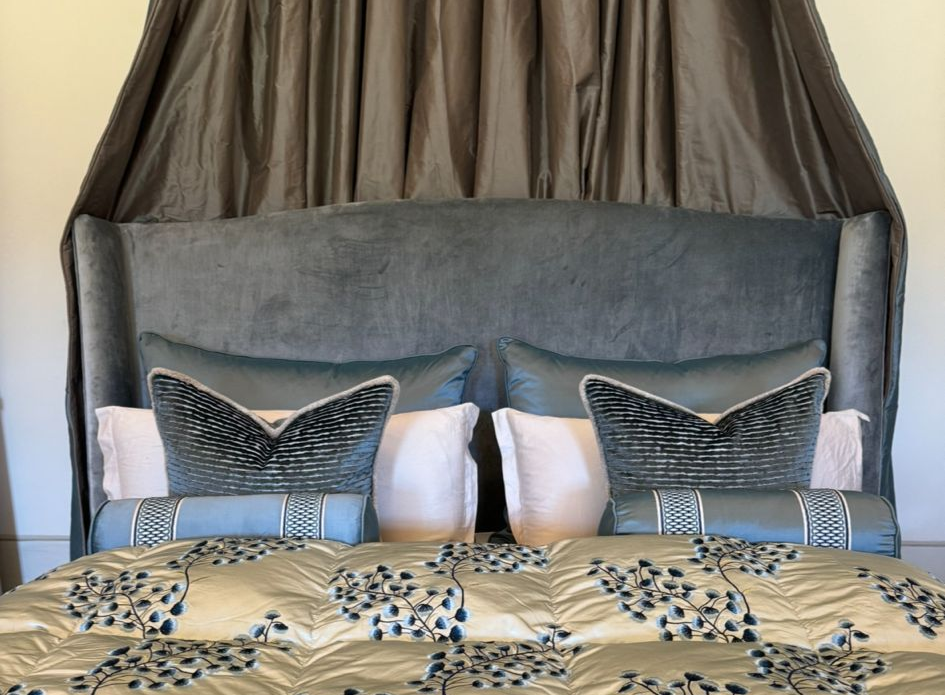 Bedroom Chateaux Style by TB Studio and Ma Colline